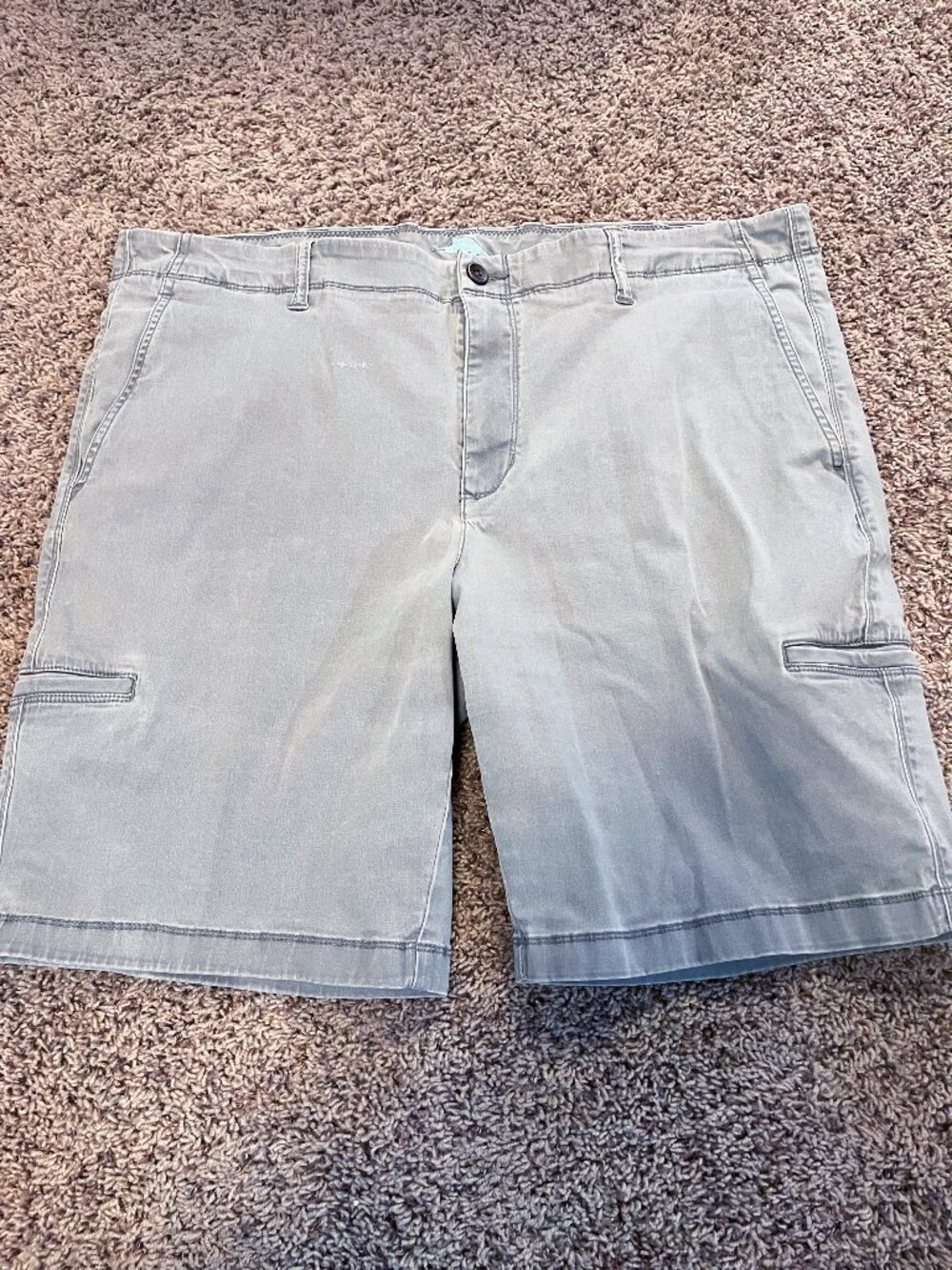 Tommy Bahama Men's Light Gray Cargo Hybrid Shorts Size 40 Cotton Lyocell Stretch